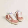 Super-Star para mujer en ante color coral con estrella y lengüeta del talón de piel blanca