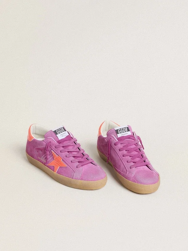 Super-Star para mujer en ante fucsia con estrella y lengüeta del talón de piel laminada naranja fluorescente