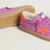 Super-Star para mujer en ante fucsia con estrella y lengüeta del talón de piel laminada naranja fluorescente