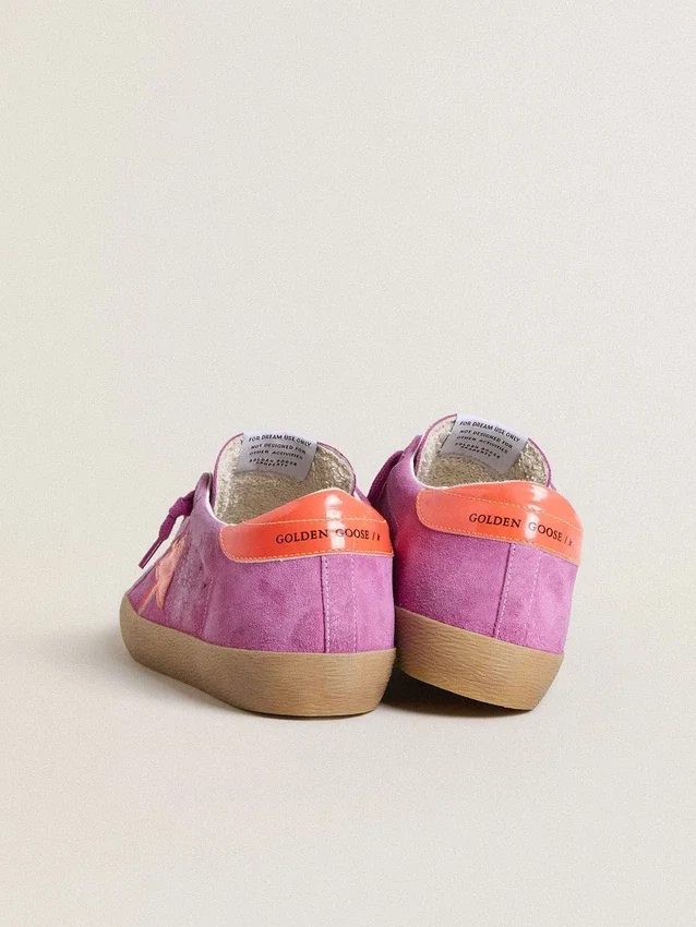 Super-Star para mujer en ante fucsia con estrella y lengüeta del talón de piel laminada naranja fluorescente