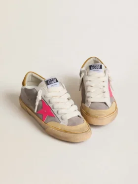 Super-Star para mujer en ante gris paloma con estrella de piel fucsia y lengüeta del talón en ante ocre