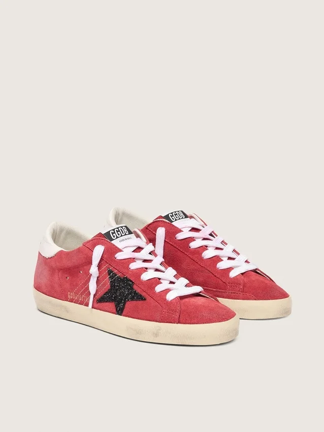 Super-Star para mujer en ante rojo con estrella brillante y lengüeta blanca en el talón