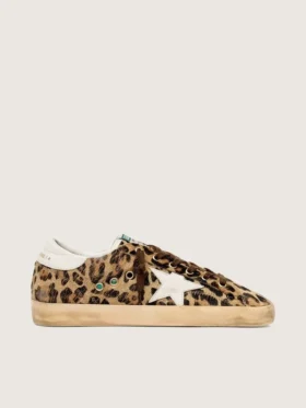 Super-Star para mujer en piel de potro con estampado de leopardo, estrella de piel y lengüeta en el talón