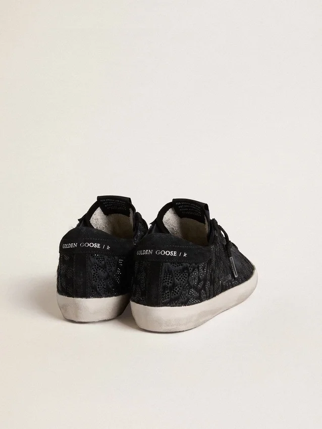 Super-Star para mujer en piel de potro negra con cristales Swarovski negros y estrella de ante negro