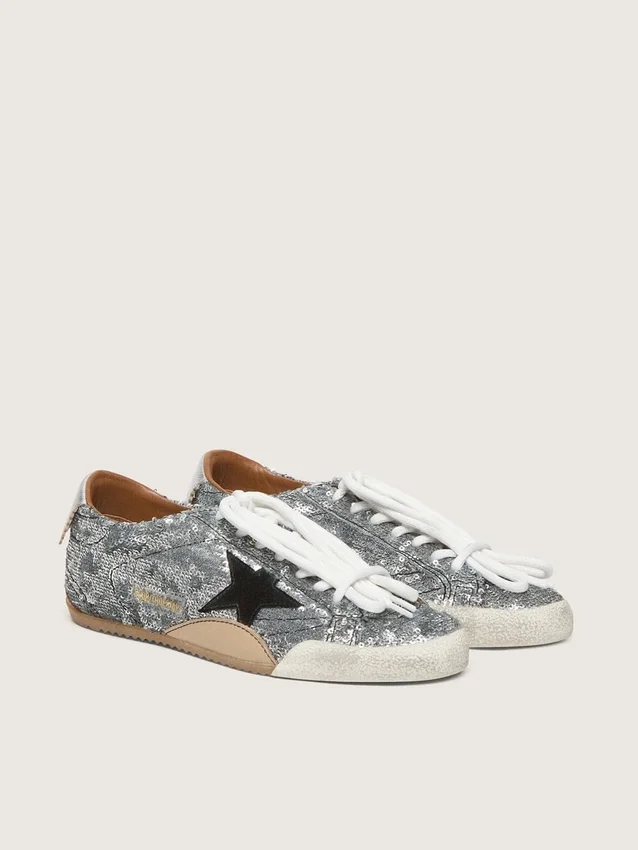 True-Star para mujer con lentejuelas plateadas, estrella negra y lengüeta de cuero plateada en el talón