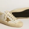V-Star en piel blanca con estrella de piel metalizada dorada