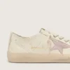 V-Star en piel napa beige con estrella de ante rosa antiguo