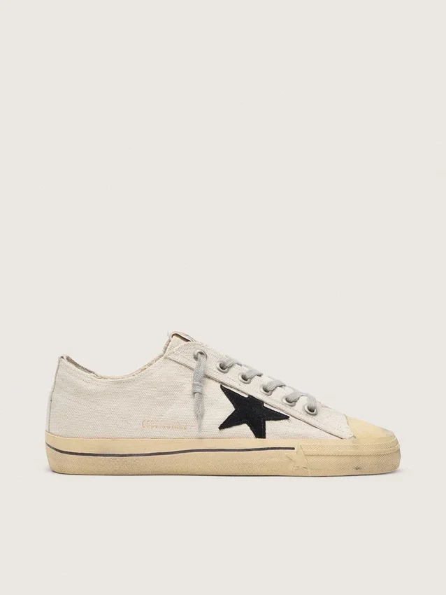 V-Star para mujer con estrella de ante negro y letras bordadas