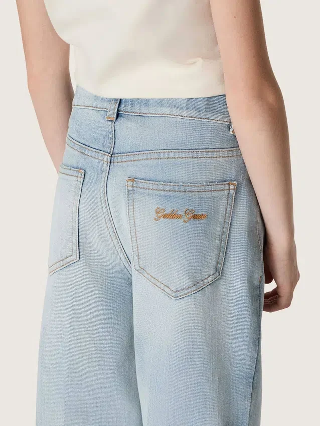 Vaqueros bootcut para niñas de Golden en denim azul claro con logotipo bordado