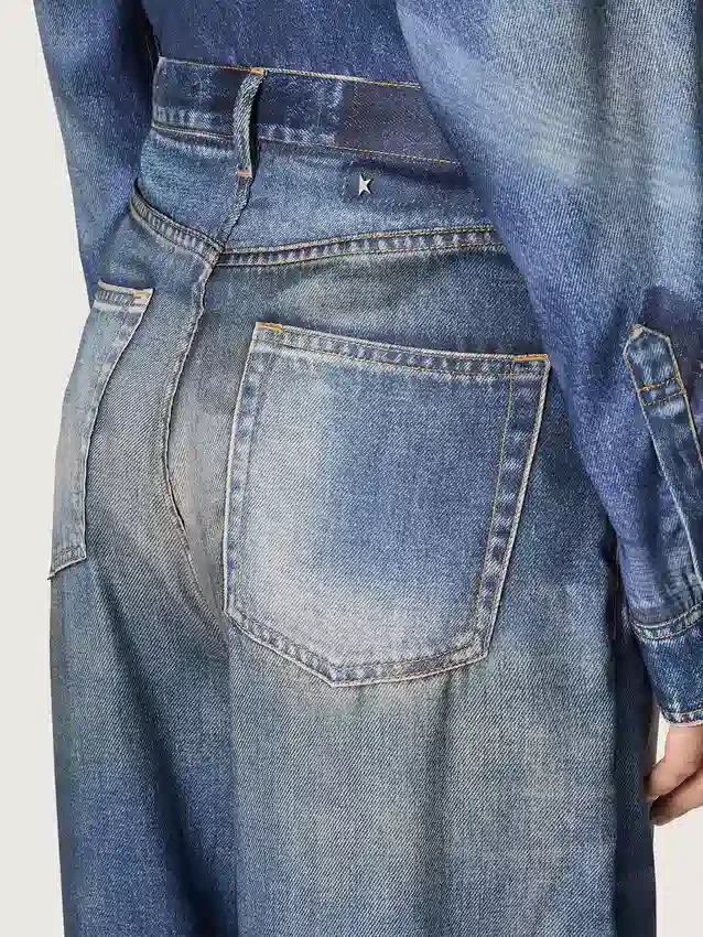 Vaqueros «boyfriend» de mujer en denim azul con estampado de archivo