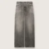 Vaqueros «boyfriend» de mujer en denim gris con tachuelas plateadas con efecto degradado