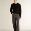 Vaqueros de hombre en color gris oscuro, de denim con lavado «twist crease»
