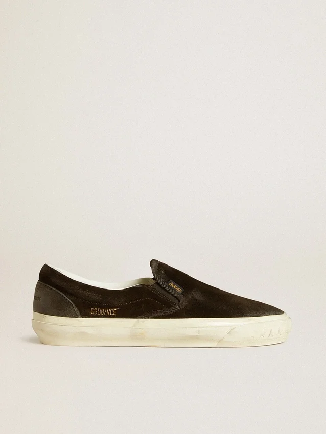 VCE Penstar para hombre en ante negro con lengüeta del talón de piel negra