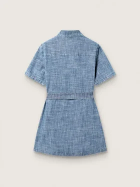 Vestido camisero de manga corta para niñas «Journey», en cambray de algodón azul claro con parche bordado