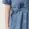 Vestido camisero de manga corta para niñas «Journey», en cambray de algodón azul claro con parche bordado