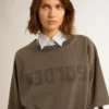 Vestido camiseta gris para mujer con acabado desgastado
