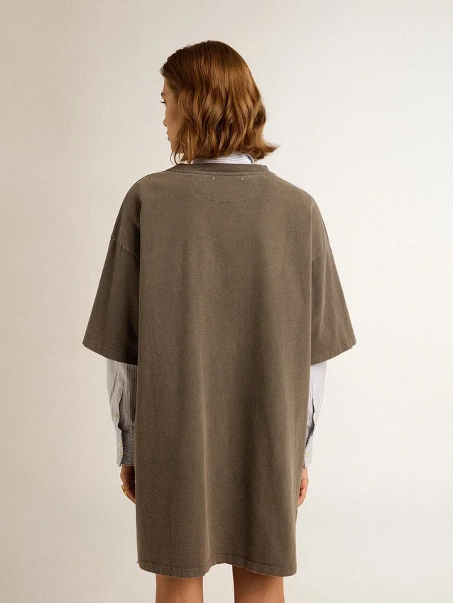Vestido camiseta gris para mujer con acabado desgastado
