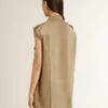 Vestido de camisa de mujer en denim color arena con detalles militares