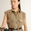 Vestido de camisa de mujer en denim color arena con detalles militares