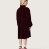 Vestido de niñas en color burdeos con efecto terciopelo y bordado en la parte delantera