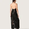 Vestido largo de mujer de tul con bordado floral de lentejuelas negras
