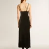 Vestido liso de mujer en negro con efecto terciopelo