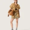 Vestido safari de mujer en algodón beige y verde militar con bolsillos maxi