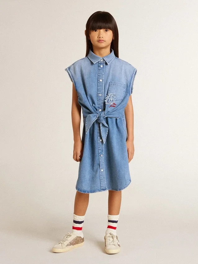 Vestido vaquero para niñas con lazo delantero y bordados