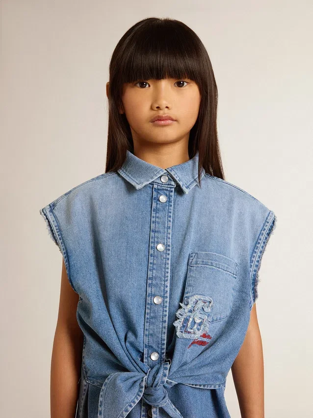 Vestido vaquero para niñas con lazo delantero y bordados