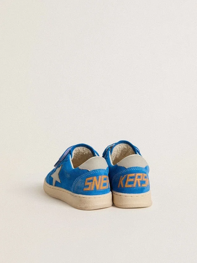 Young Ball Star en ante azul claro con estrella y lengüeta en el talón de nubuck gris