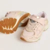 Young Lightstar en piel rosa y malla con estrella de piel rosa