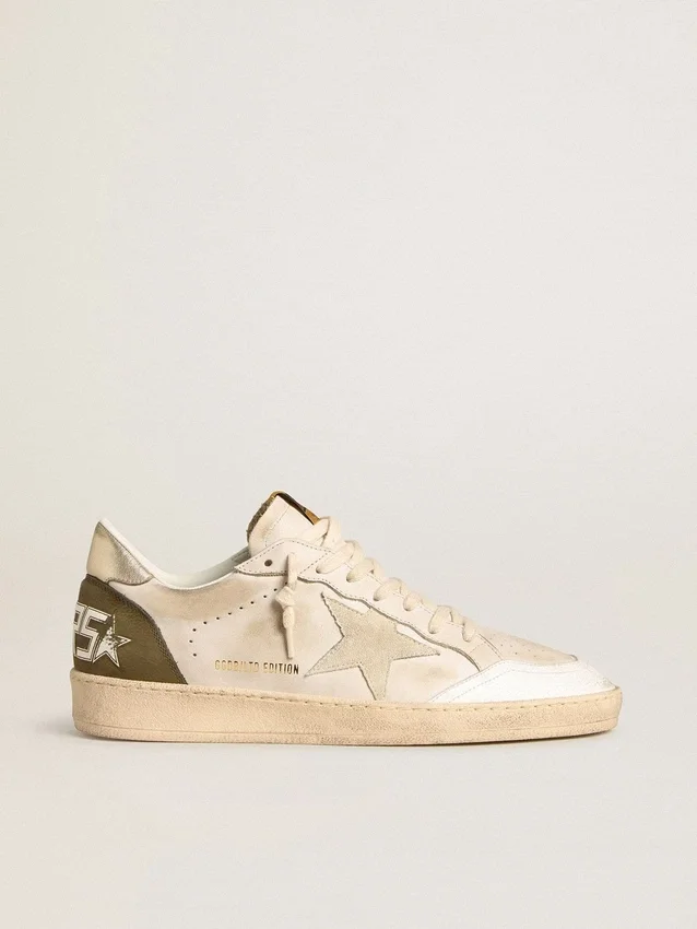 Zapatillas Ball Star LTD para hombre con estrella de ante beige y lengüeta del talón de piel laminada en platino