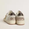 Zapatillas Ball Star LTD para mujer con estrella beige y lengüeta negra en el talón