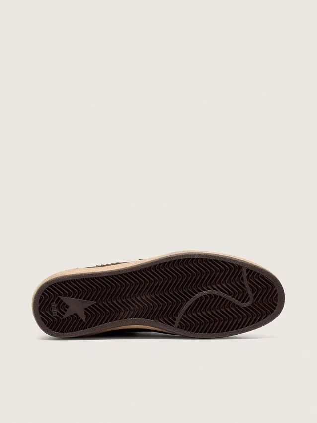 Zapatillas Ball Star para hombre en ante marrón con estrella y lengüeta en el talón de piel marrón