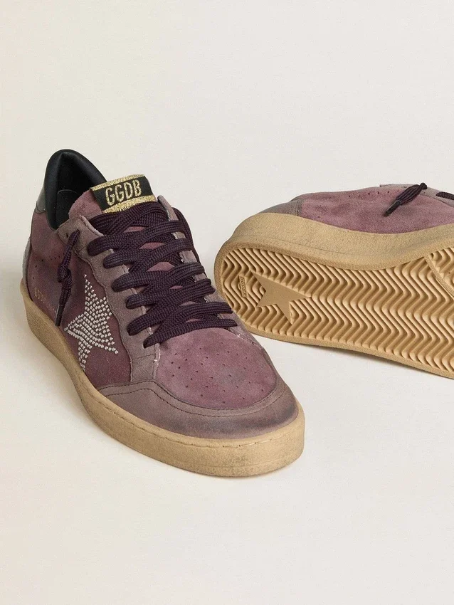 Zapatillas Ball Star para hombre en ante morado con estrella con tachuelas plateadas y lengüeta trasera «naplak» negra
