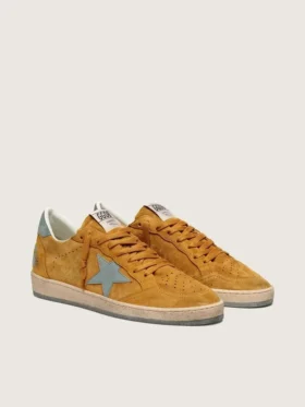 Zapatillas Ball Star para hombre en ante ocre con estrella de piel y lengüeta del talón de ante azul claro