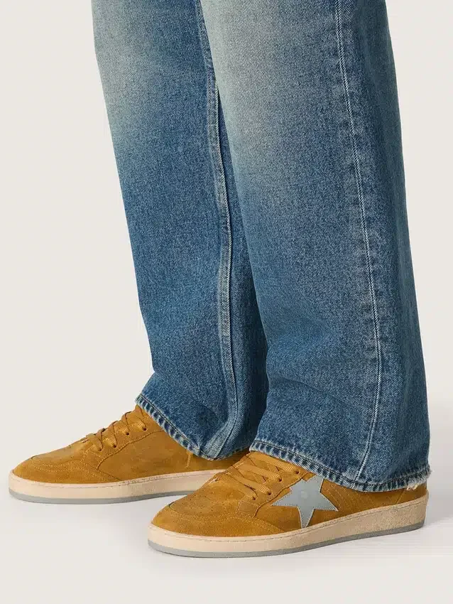 Zapatillas Ball Star para hombre en ante ocre con estrella de piel y lengüeta del talón de ante azul claro