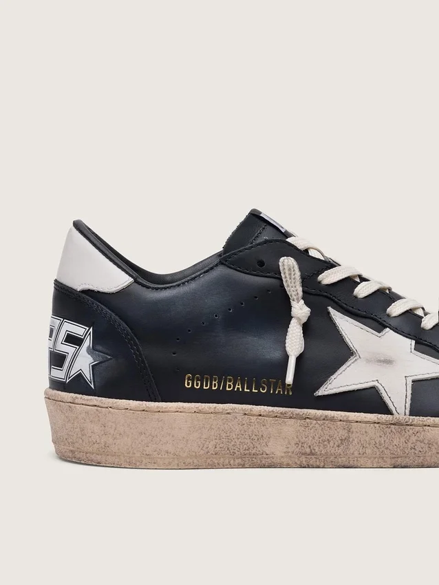 Zapatillas Ball Star para hombre en napa negra con estrella y lengüeta del talón de piel blanca