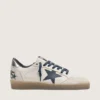 Zapatillas Ball Star para hombre en piel blanca con estrella de piel azul oscuro y lengüeta del talón de piel laminada plateada