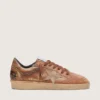 Zapatillas Ball Star para hombre en piel marrón con estrella de ante beige y abalorios