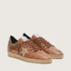 Zapatillas Ball Star para hombre en piel marrón con estrella de ante beige y abalorios