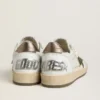 Zapatillas Ball Star para hombre en piel napa blanca con estrella y lengüeta del talón de piel laminada en color bronce