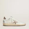 Zapatillas Ball Star para hombre en piel napa blanca con estrella y lengüeta del talón de piel laminada en color bronce
