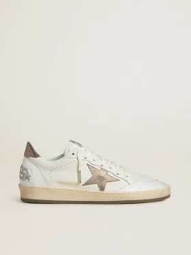 Zapatillas Ball Star para hombre en piel napa blanca con estrella y lengüeta del talón de piel laminada en color bronce