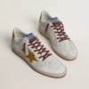 Zapatillas Ball Star para hombre en piel napa blanca con estrella y lengüeta en el talón de piel con estampado animal amarillo