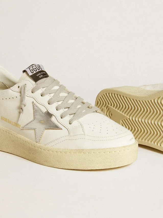 Zapatillas Ball Star para mujer con estrella de piel plateada y lengüeta del talón con purpurina plateada