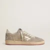 Zapatillas Ball Star para mujer en ante beige con estrella de piel metalizada dorada y letras con abalorios