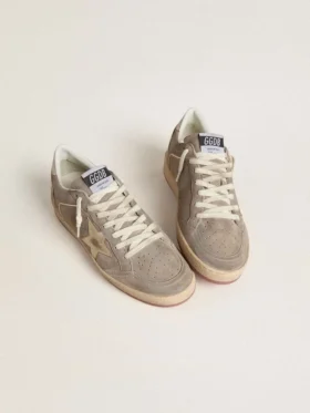 Zapatillas Ball Star para mujer en ante beige con estrella de piel metalizada dorada y letras con abalorios
