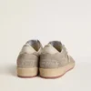 Zapatillas Ball Star para mujer en ante beige con estrella de piel metalizada dorada y letras con abalorios
