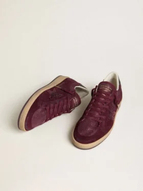 Zapatillas Ball Star para mujer en ante burdeos con estrella de cristal y lengüeta del talón de piel metalizada